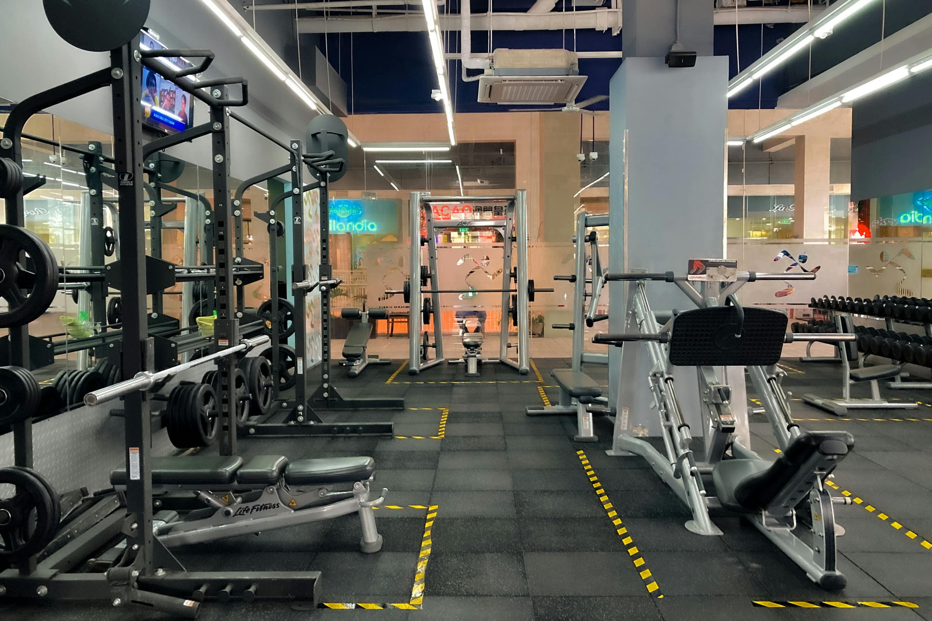 Ruang Gym & Fitness
